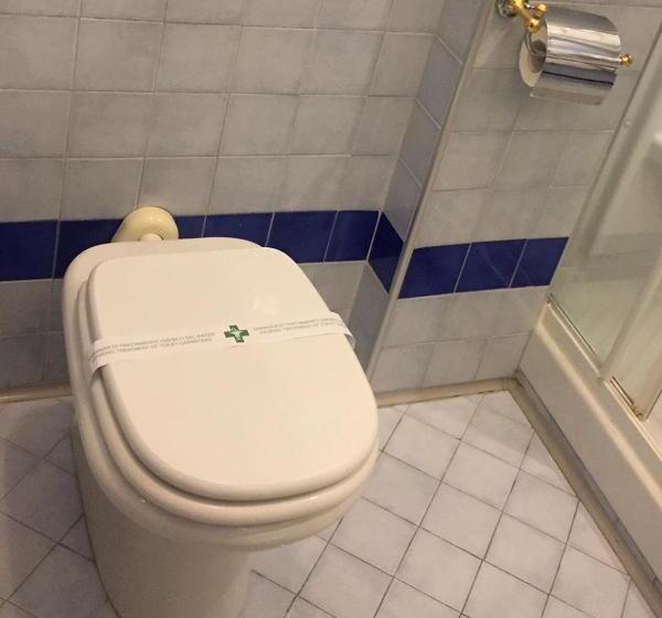 غرفة قياسية ثلاثية, Malaga