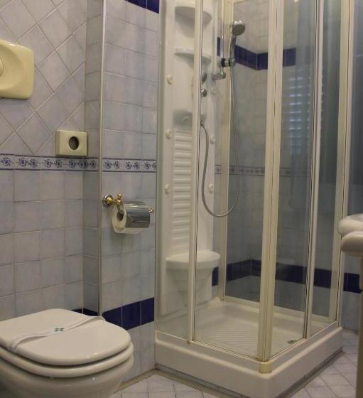 غرفة قياسية فردية, Malaga