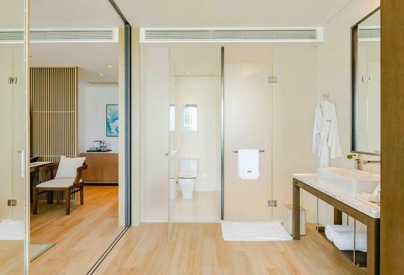 غرفة ديلوكس سرير كينج, The Westin Blue Bay Resort & Spa