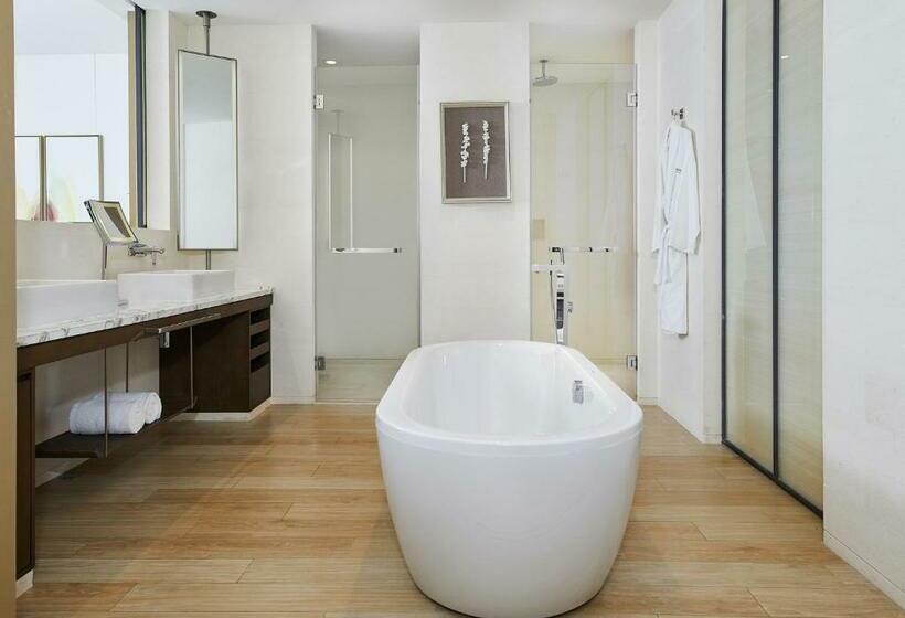 غرفة ديلوكس سرير كينج, The Westin Blue Bay Resort & Spa