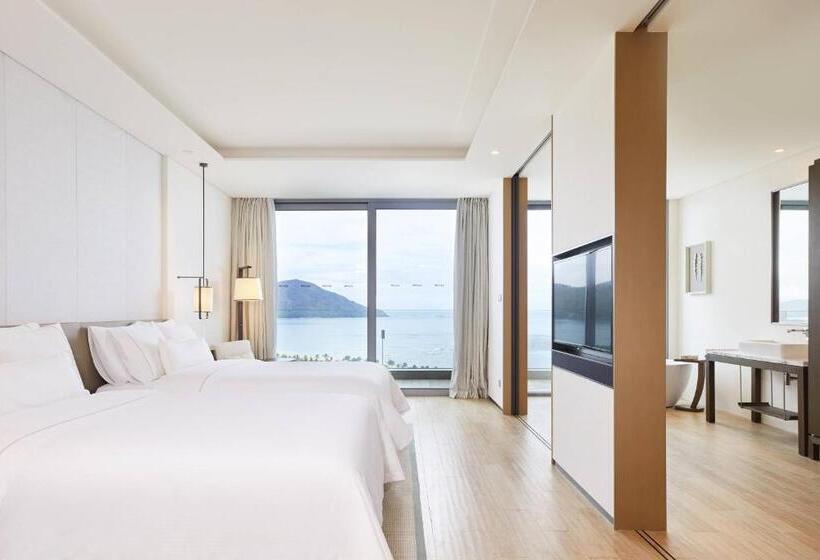 غرفة ديلوكس مطلّة علي البحر, The Westin Blue Bay Resort & Spa