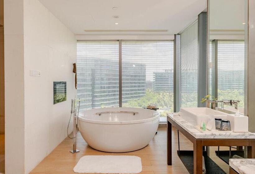 جناح ديلوكس سرير كينج, The Westin Blue Bay Resort & Spa