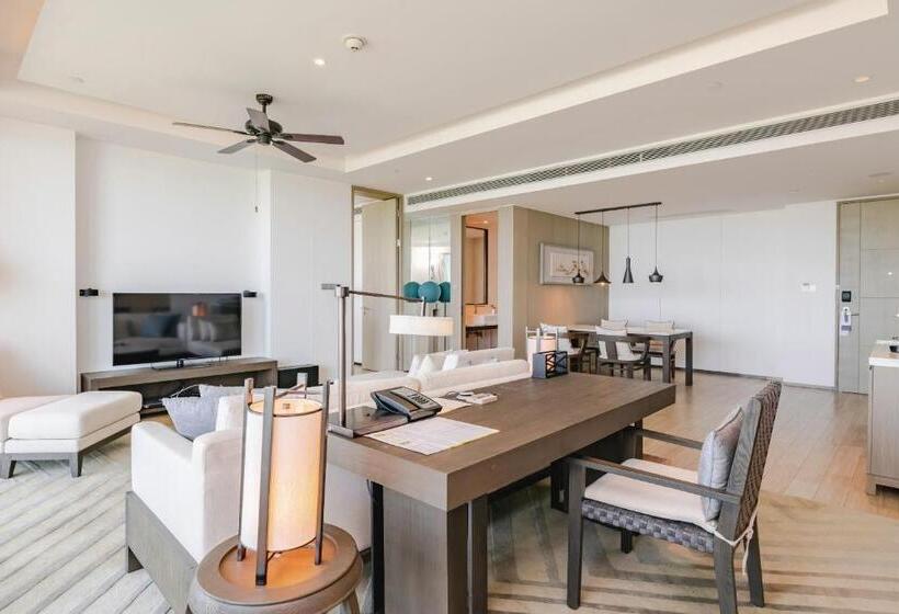 جناح ديلوكس سرير كينج, The Westin Blue Bay Resort & Spa