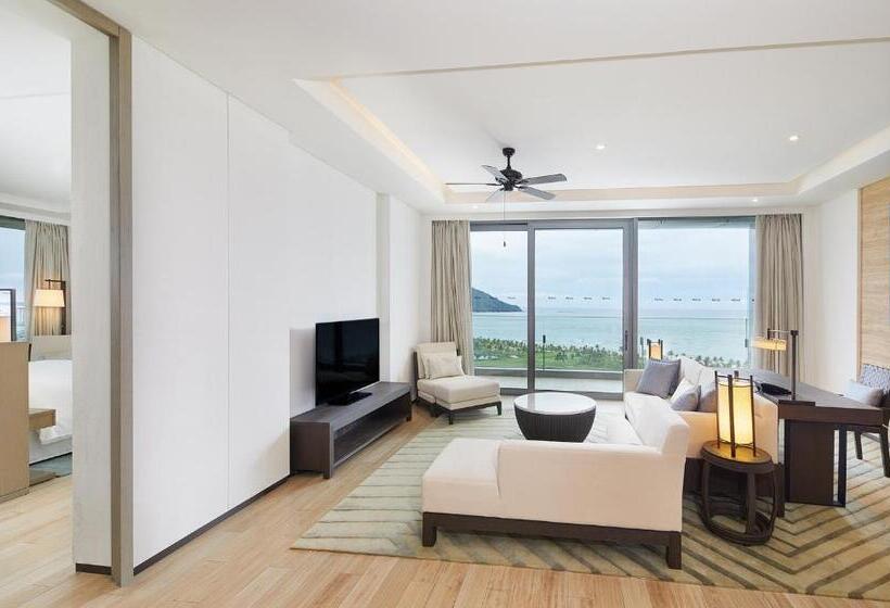 جناح مطلّ علي البحر, The Westin Blue Bay Resort & Spa