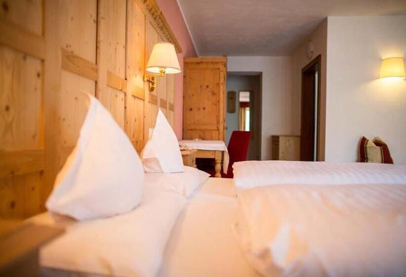 חדר דלוקס נוף לגינה, Al Plan, A Mountain Moving