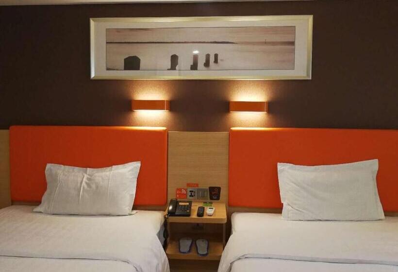 Номер Deluxe, 7days Premium Beijing Dongzhimen Airport Express Station