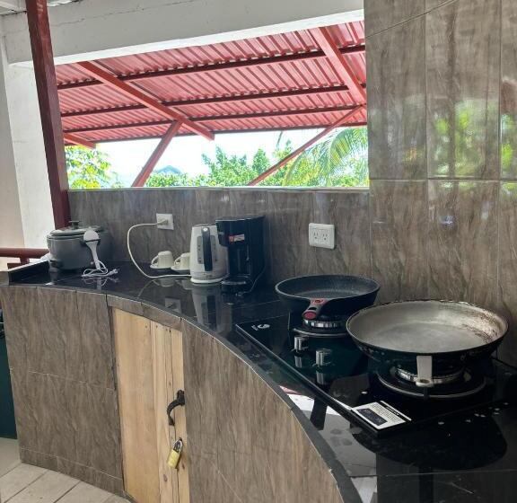 شقة غرفة واحدة, Coco Beach