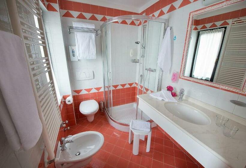 Номер Стандарт Трехместный, Cristallo