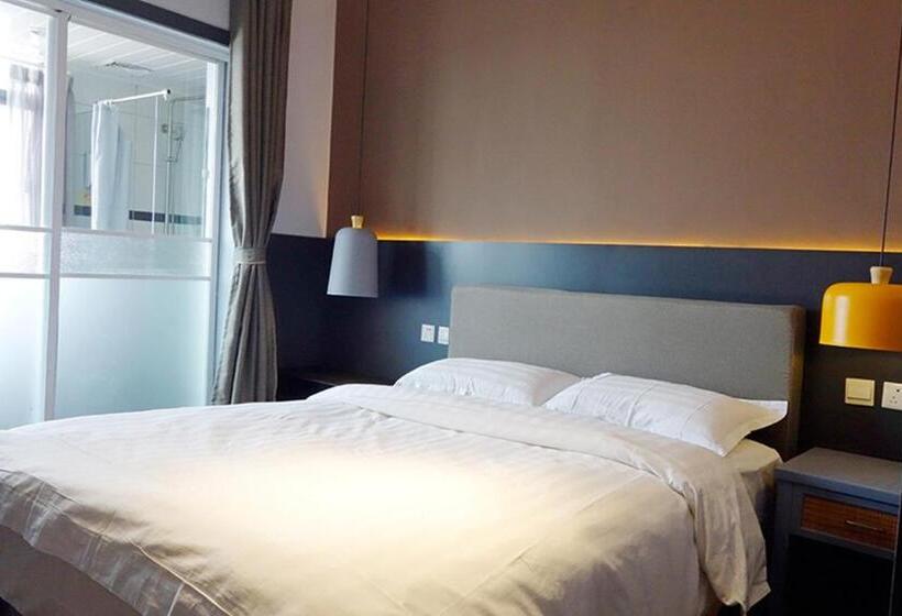 Quarto Estandar, Kunming Upland International Youth Hostel Near The City Center , 2 Mins Walk To The Green Lake,3 Min
