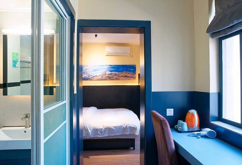 Quarto Deluxe, Kunming Upland International Youth Hostel Near The City Center , 2 Mins Walk To The Green Lake,3 Min