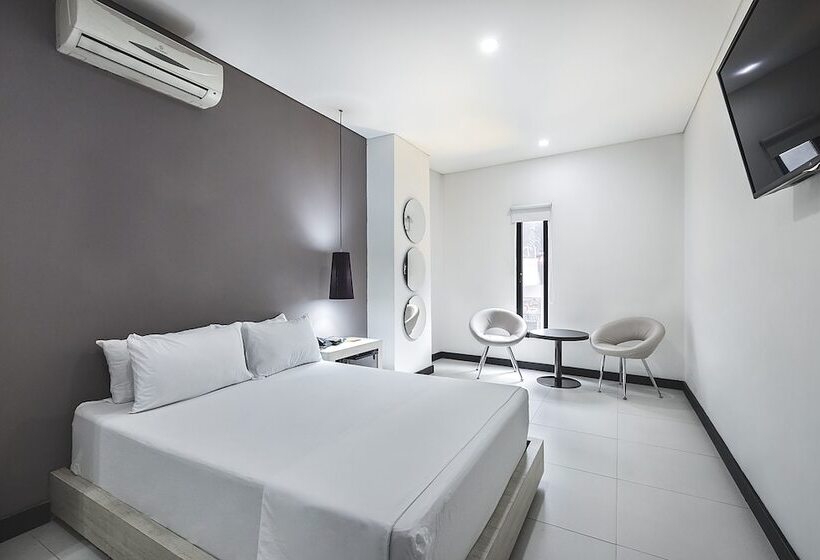 비즈니스룸, 47 Medellin Center