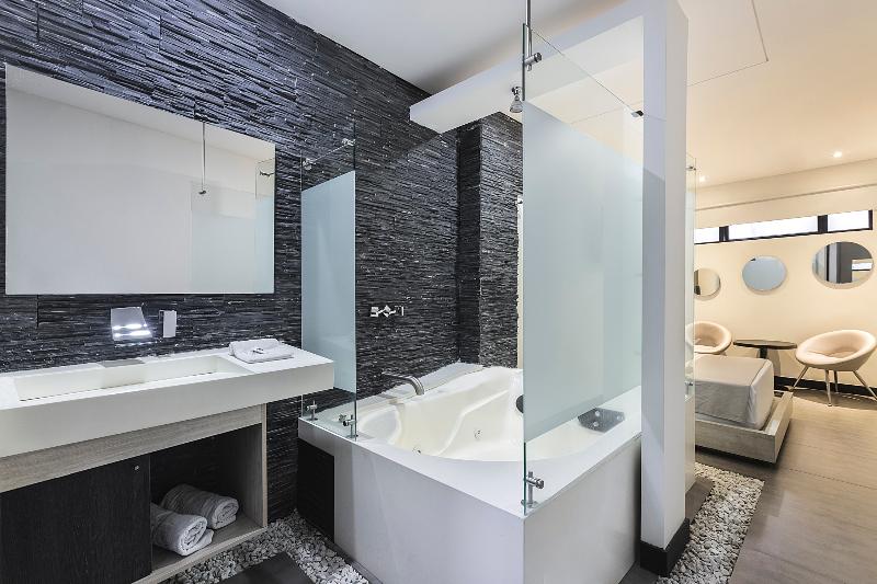 스탠다드 자쿠지 룸, 47 Medellin Center