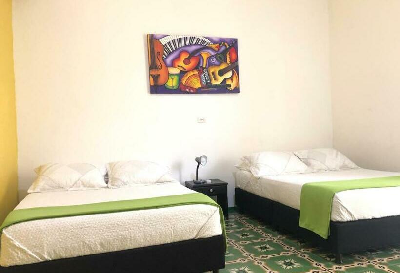 חדר סטנדרט לארבעה, Balcones De Bocagrande