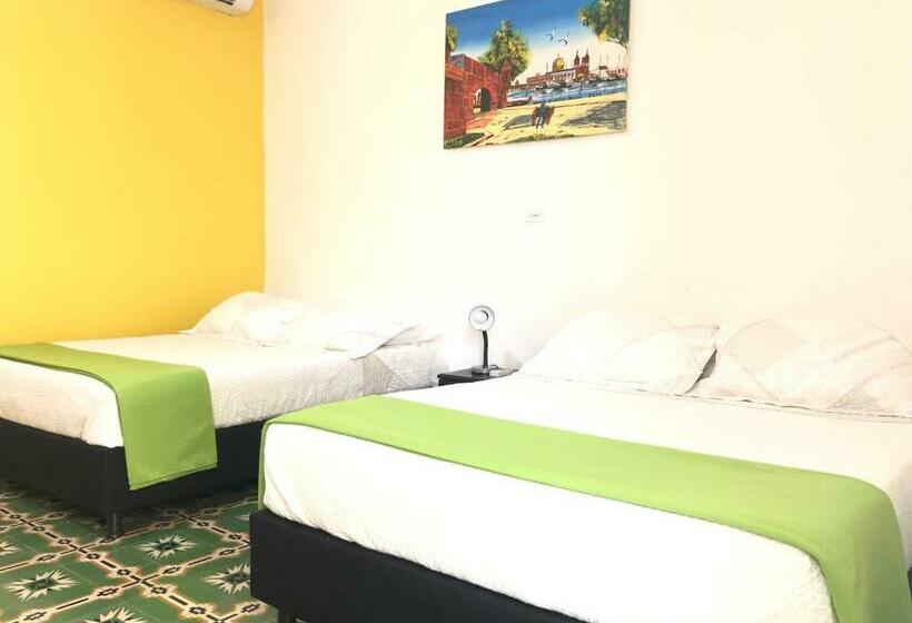 חדר סטנדרט לארבעה, Balcones De Bocagrande