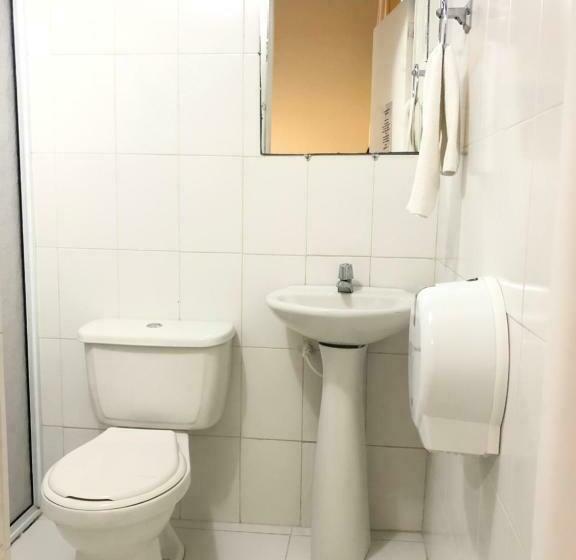 חדר סטנדרט לארבעה, Balcones De Bocagrande