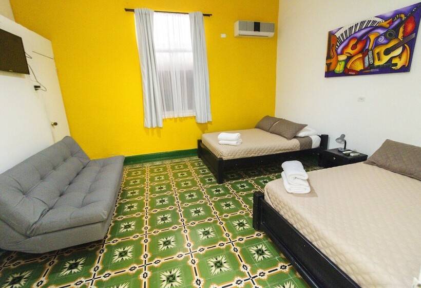 חדר סטנדרט לארבעה, Balcones De Bocagrande