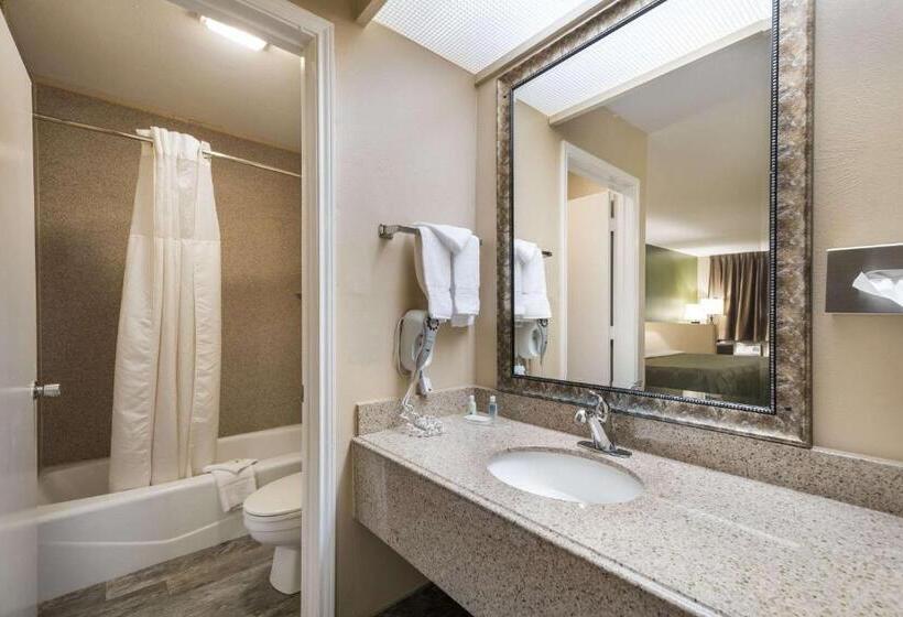 Люкс Кровать Кинг, Quality Inn & Suites Garland   East Dallas