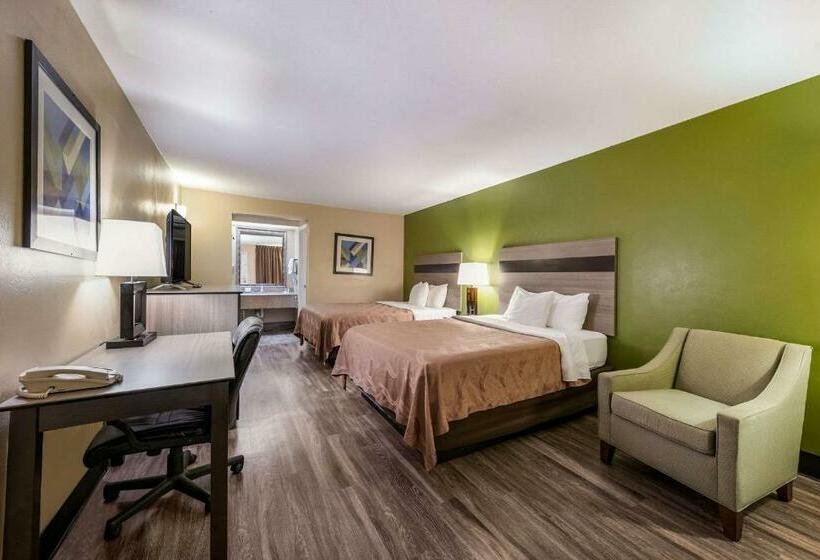 ２ダブルベッドのスタンダードルーム, Quality Inn & Suites Garland   East Dallas