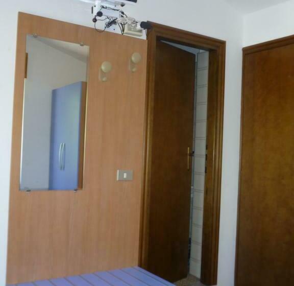 غرفة قياسية فردية, Residence Hotel Maxi