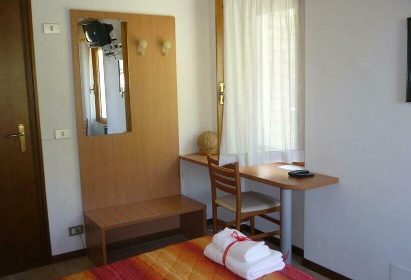 غرفة قياسية مطلة على الجبل, Residence Hotel Maxi