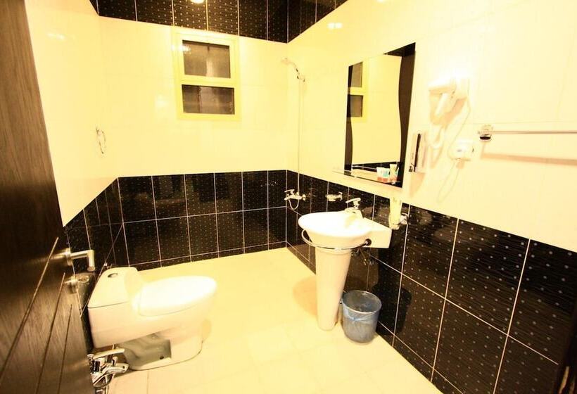带大床的高级房间, Rest Night Serviced Apartments   Al Nafal