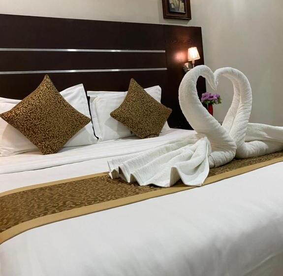 带3个卧室的豪华公寓, Rest Night Serviced Apartments   Al Nafal