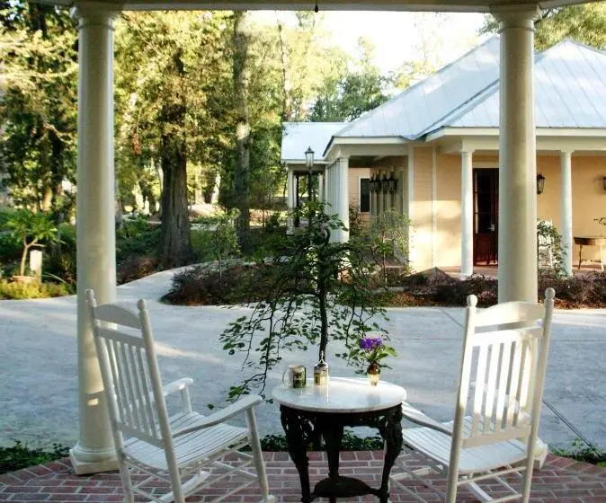 キングサイズベッドのスタンダードルーム, The Inn At Houmas House Estate