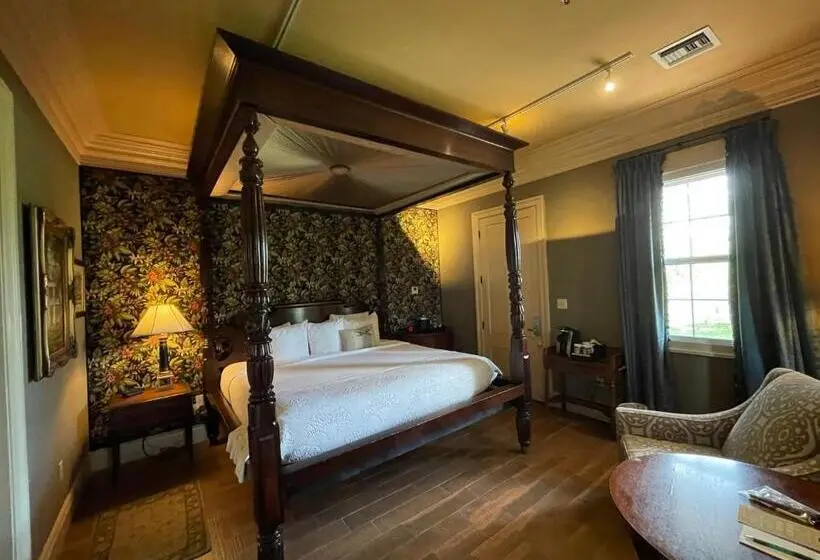 キングサイズベッドのスタンダードルーム, The Inn At Houmas House Estate