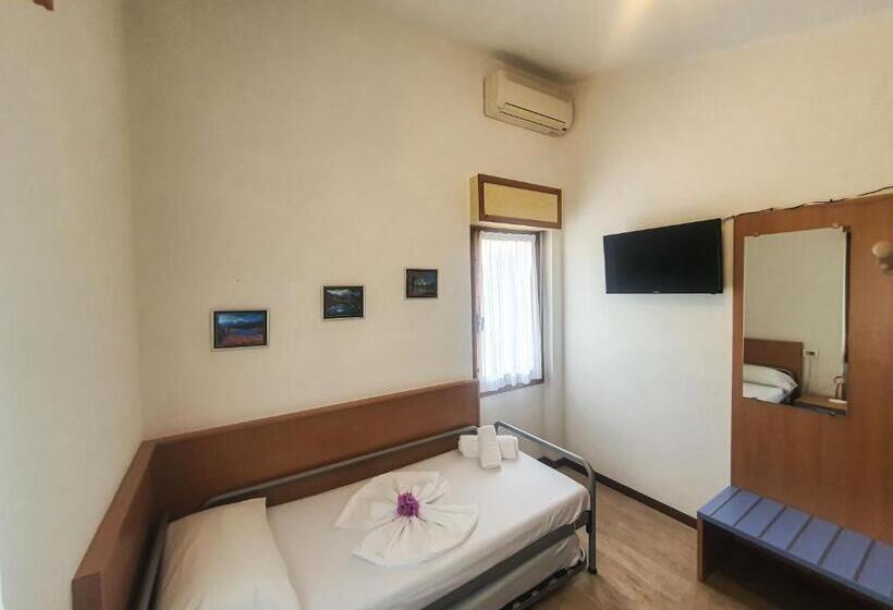 غرفة قياسية فردية, Residence Hotel Maxi