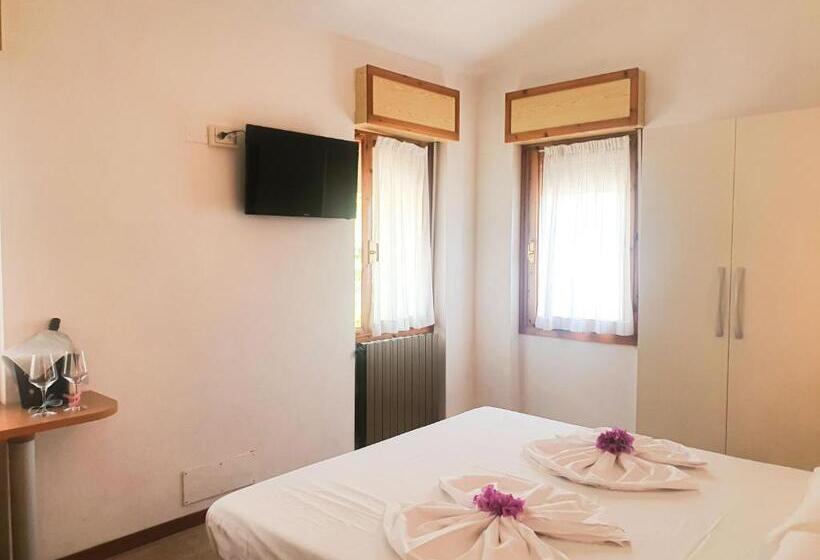 غرفة قياسية مطلة على الجبل, Residence Hotel Maxi