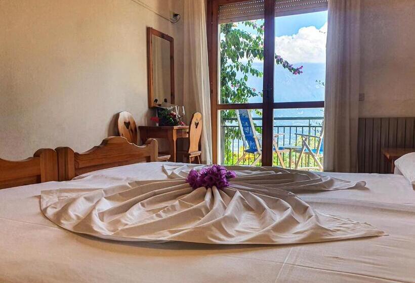 غرفة قياسية مطلّة علي البحيرة, Residence Hotel Maxi