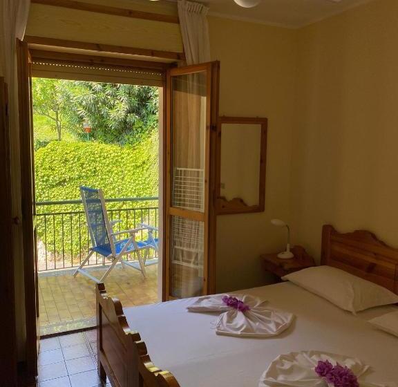 2 Bedroom Apartment with Views, Residence Hotel Maxi