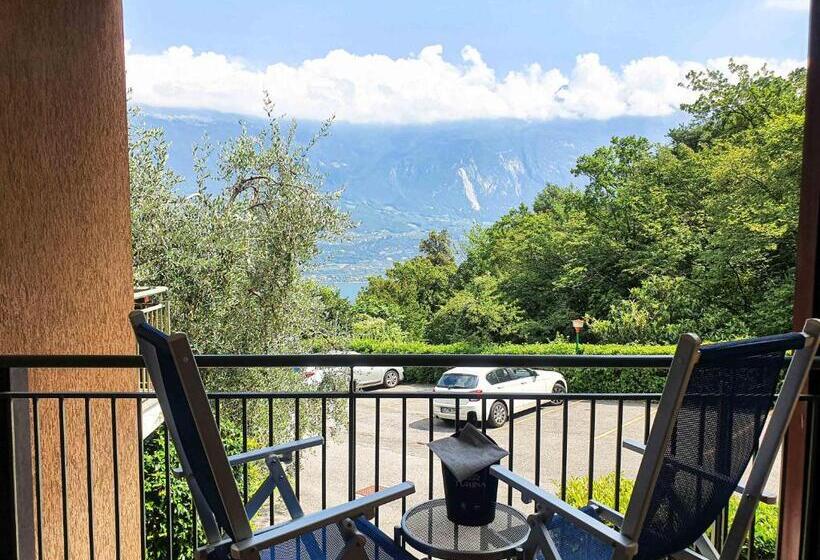 스탠다드 트리플 룸 가든 전망, Residence Hotel Maxi