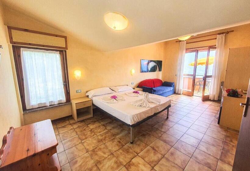 غرفة سوبيريور إطلالة على البحيرة, Residence Hotel Maxi