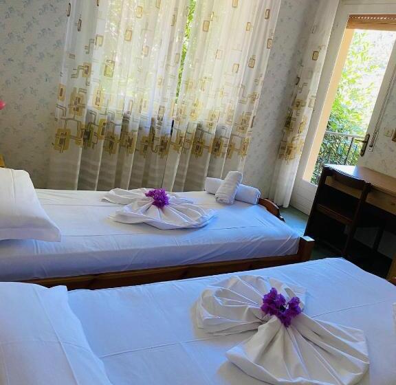 غرفة قياسية رباعية, Residence Hotel Maxi