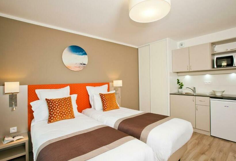 استودیوی استاندارد, Residhome Paris Rosa Parks