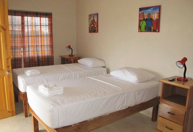 اتاق استاندارد, Just Next Door   Hostel