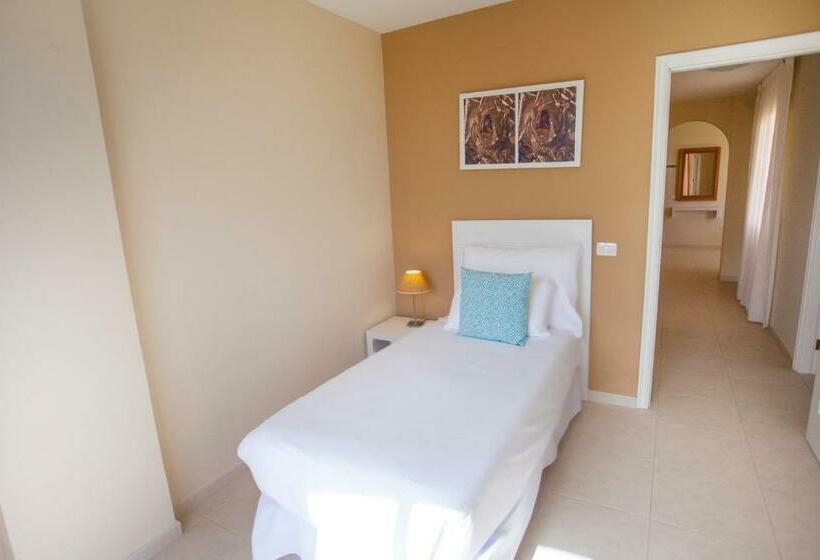 Апартаменты 2 Спальни, Coral Los Silos  Your Natural Accommodation Choice