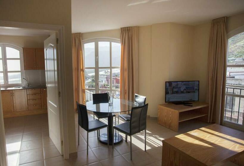 Апартаменты 2 Спальни Вид на Море, Coral Los Silos  Your Natural Accommodation Choice