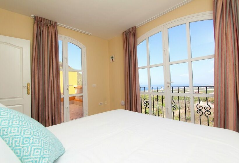 Апартаменты 2 Спальни Вид на Море, Coral Los Silos  Your Natural Accommodation Choice