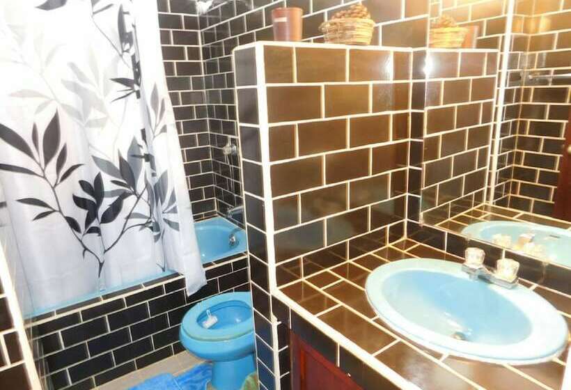 اتاق راحتی یک تخته, G.a.u. Mechang Lagoon Resort