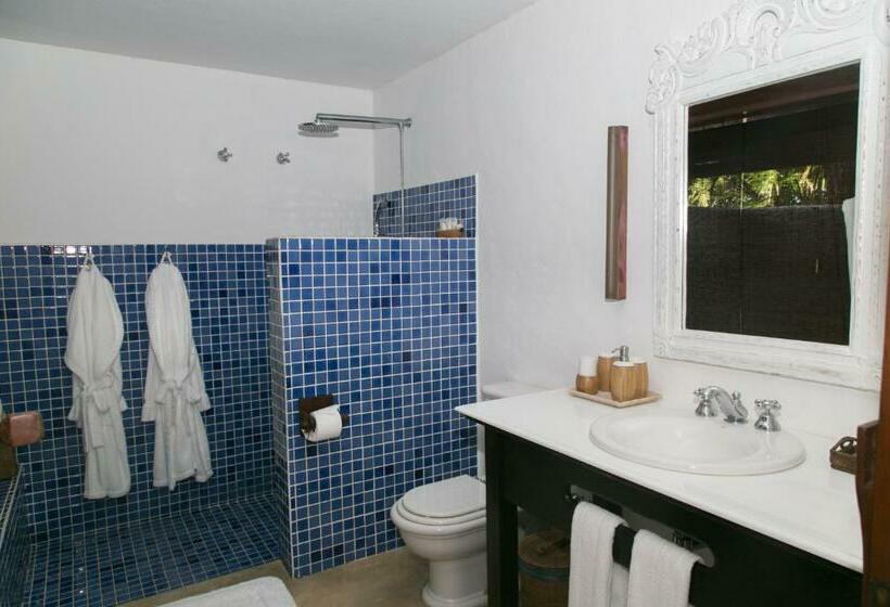 스위트 킹사이즈 침대, Pousada Tutabel