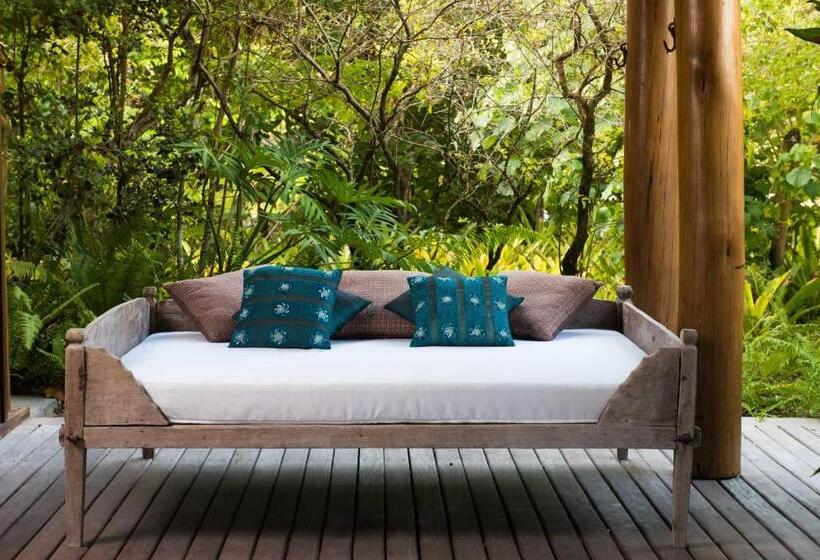 디럭스 룸 킹사이즈 침대, Pousada Tutabel