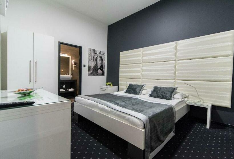 غرفة قياسية, Cool Zagreb Airport