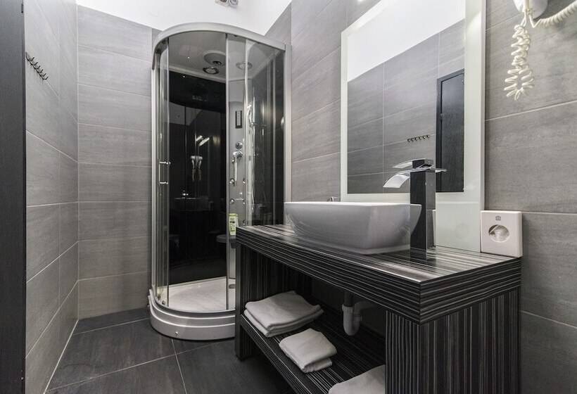 غرفة قياسية, Cool Zagreb Airport