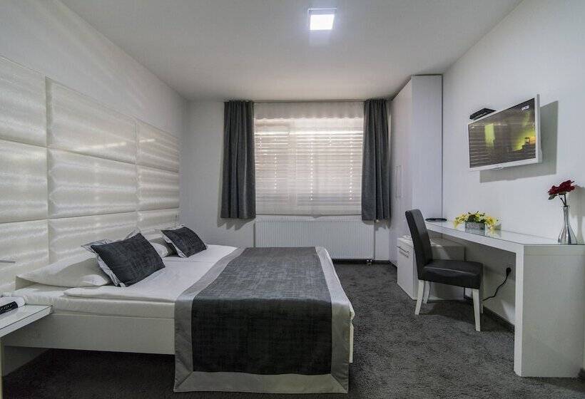 غرفة قياسية, Cool Zagreb Airport