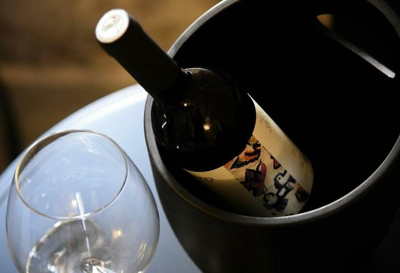 اتاق لوکس, Pylon Rooms