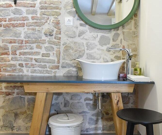 اتاق لوکس, Pylon Rooms