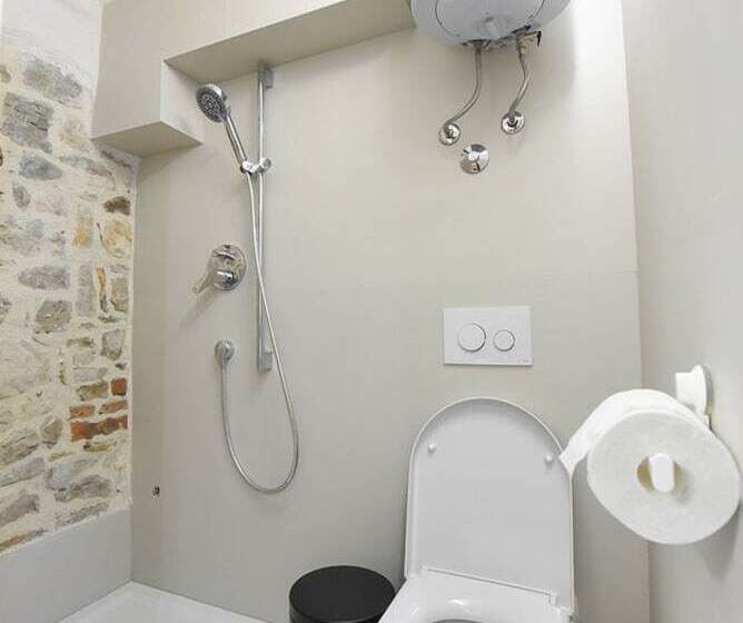 اتاق لوکس, Pylon Rooms