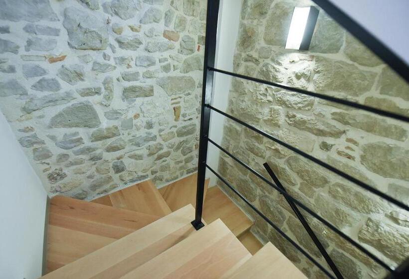 اتاق لوکس, Pylon Rooms